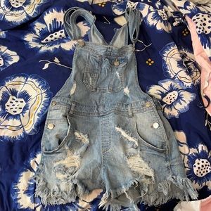 Short overalls